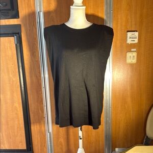 Kari Black Sleeveless Top
